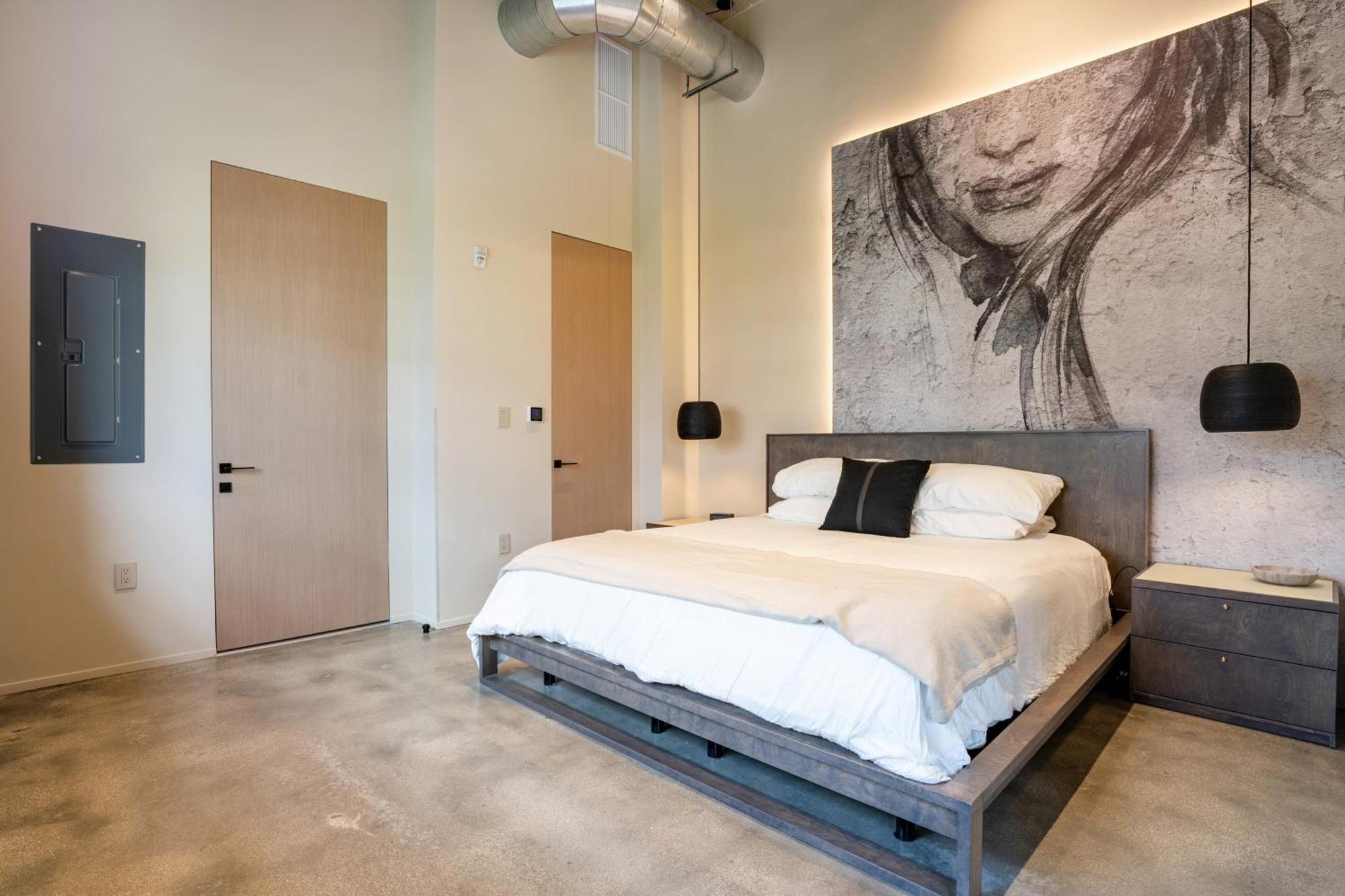 Wynwood Condo, Walk To Restaurants And Nightclubs! Apartment