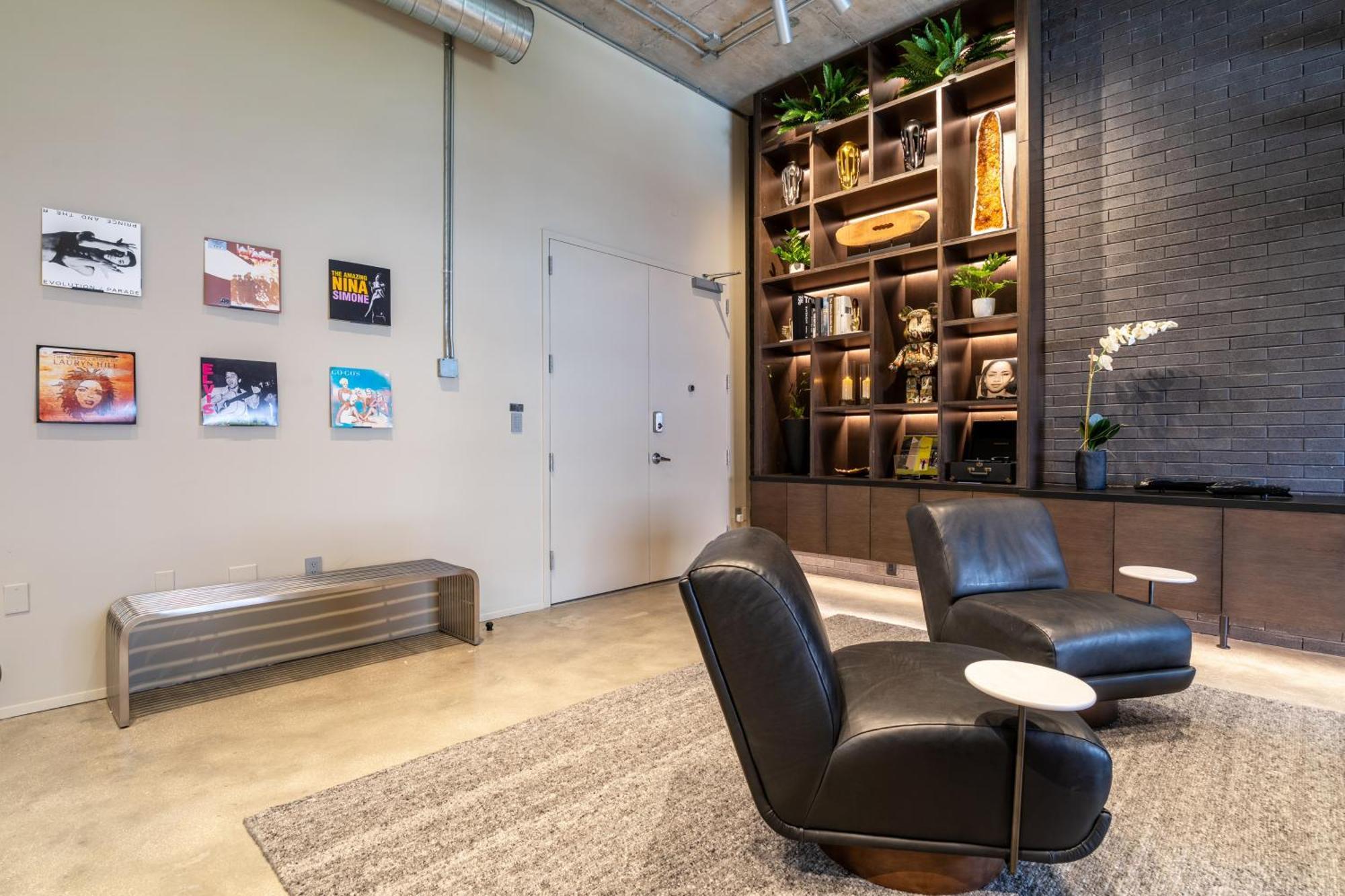 Wynwood Condo, Walk To Restaurants And Nightclubs!